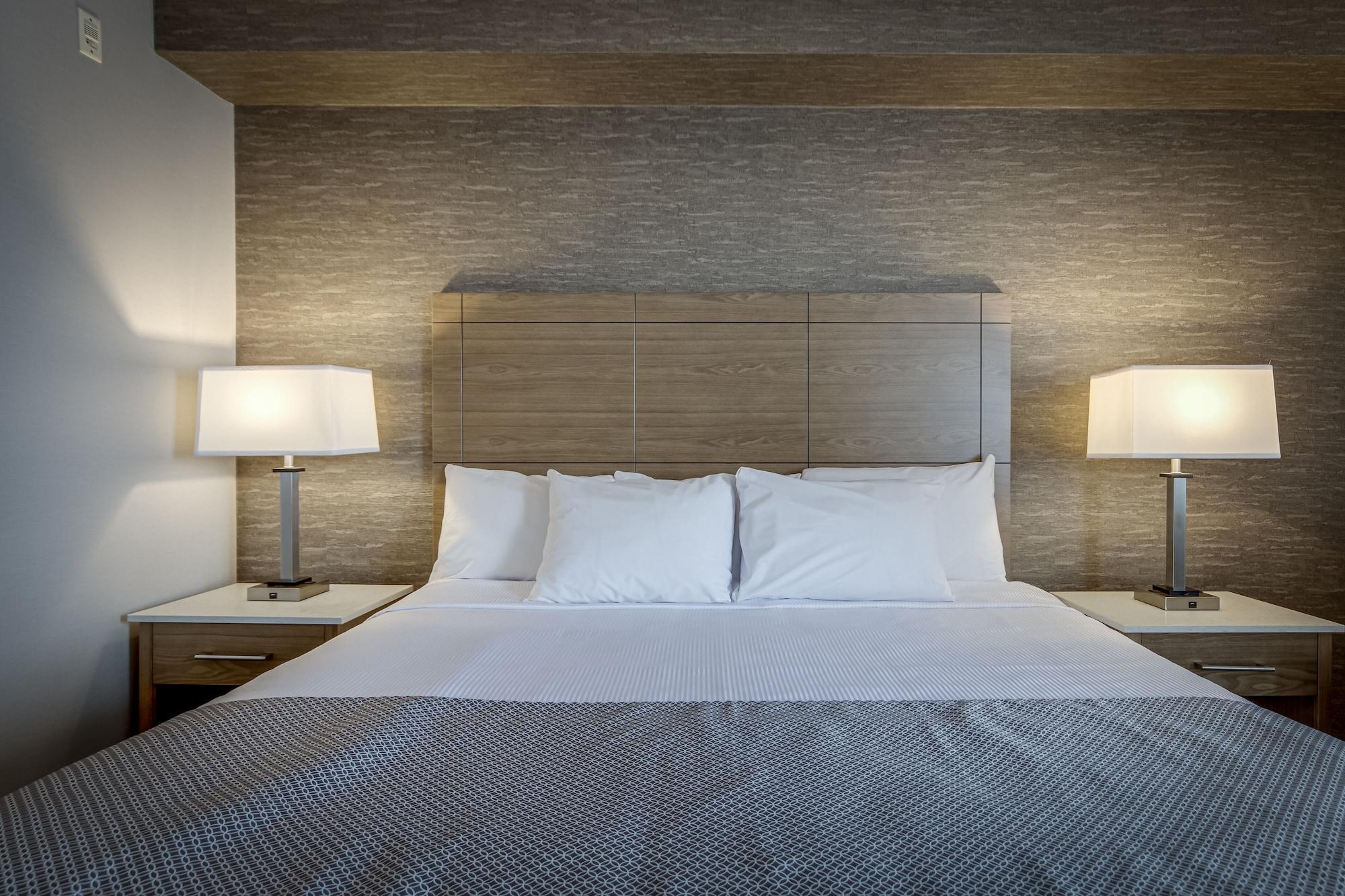 Monte Carlo Inn Vaughan Suites Екстер'єр фото
