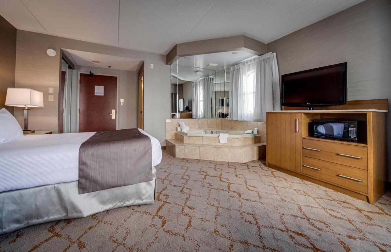 Monte Carlo Inn Vaughan Suites Екстер'єр фото